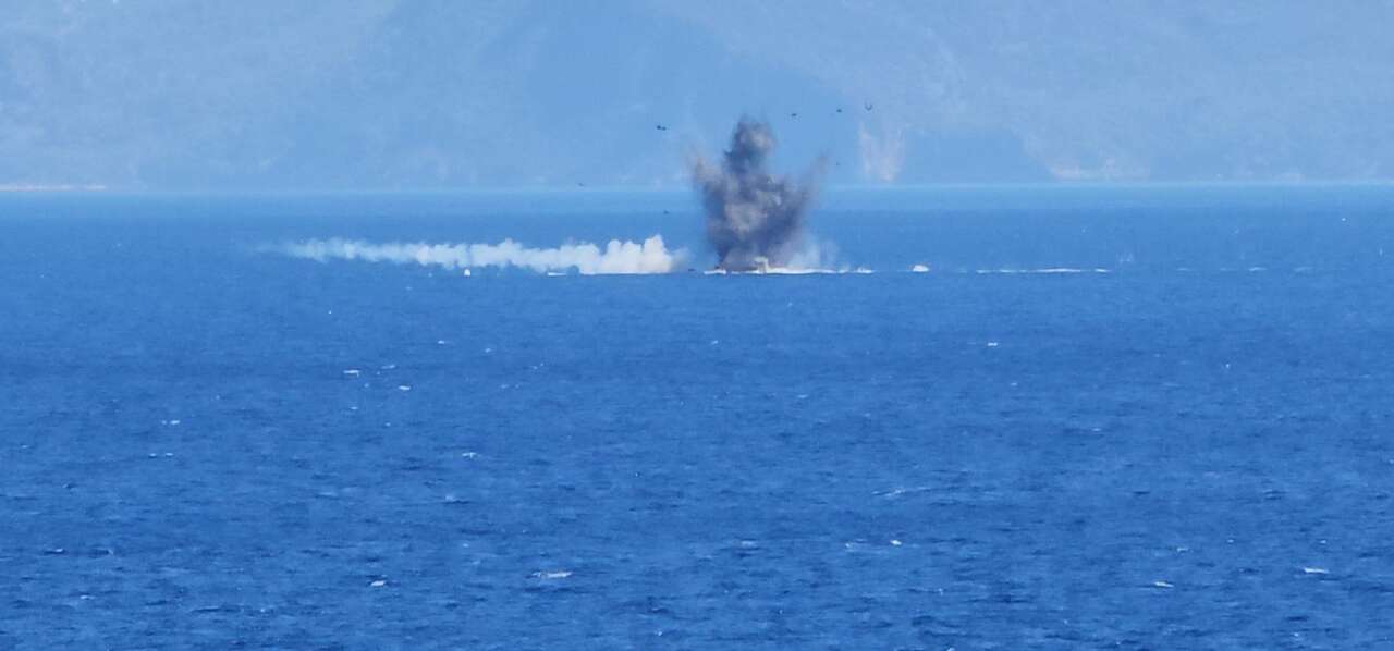 TCG Anadolu İlklere İmza Attı: Diha Havalandı, Pirana Hedefi İmha Etti 7